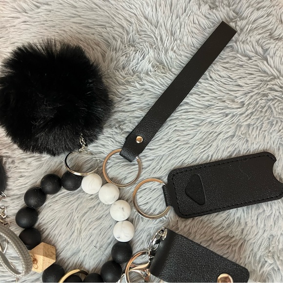 12pcs Black Safety Keychain Accessory Set - Picture 5 of 5